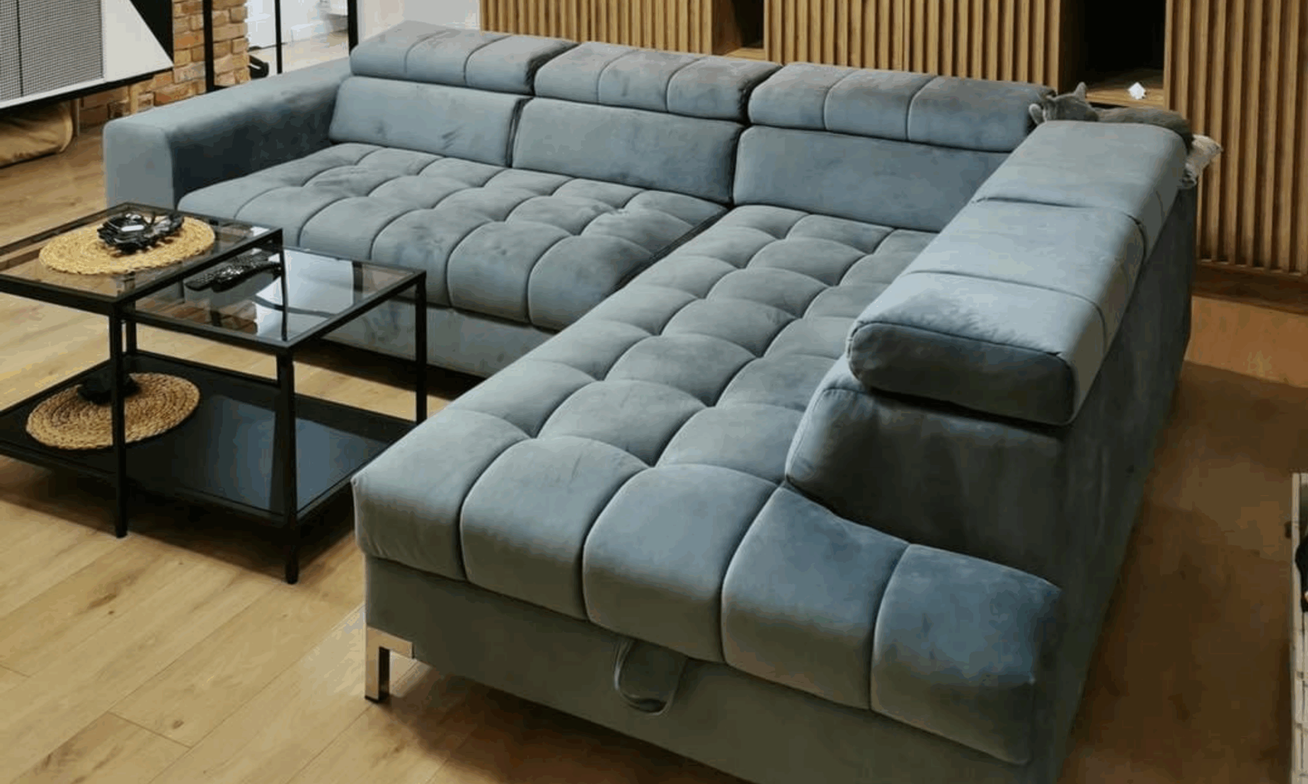 COLUMBIA – Image 7